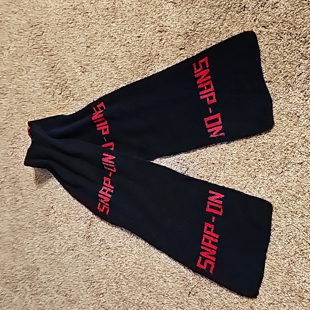 SNAP ON scarf